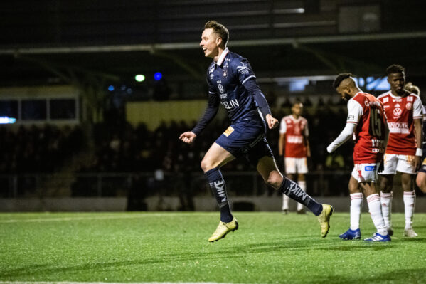 Halvvägs i kvalet till Superettan