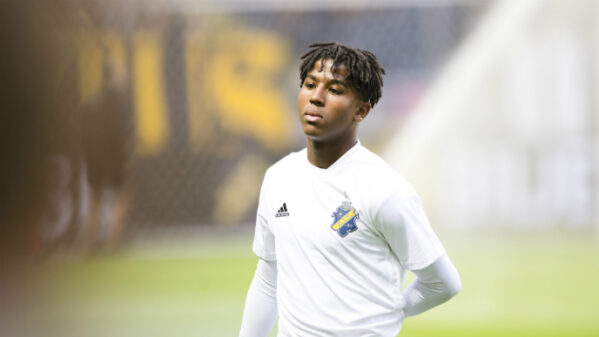 Trelleborg lånar Nebiyou Perry