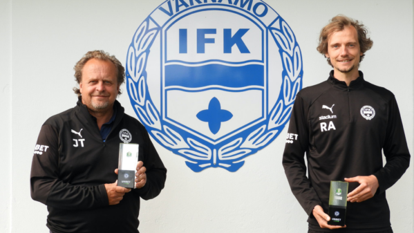 Oktober månads vinstpengar från Månadens spelare och tränare