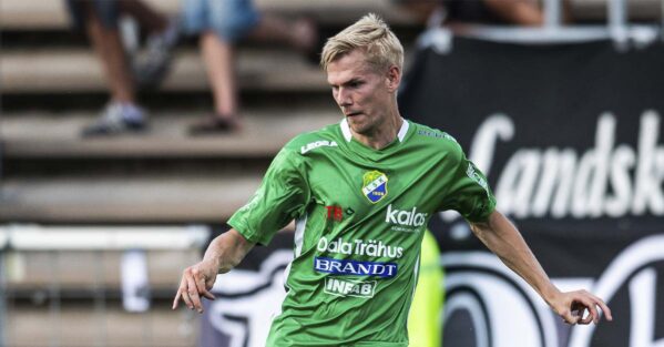 Erik Lund fortsätter i Ljungskile