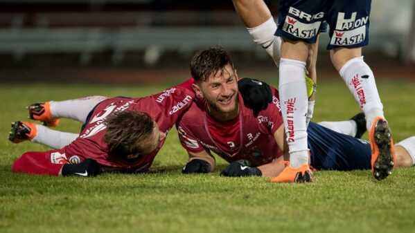 ÖIS premiärvann mot decimerat Varberg